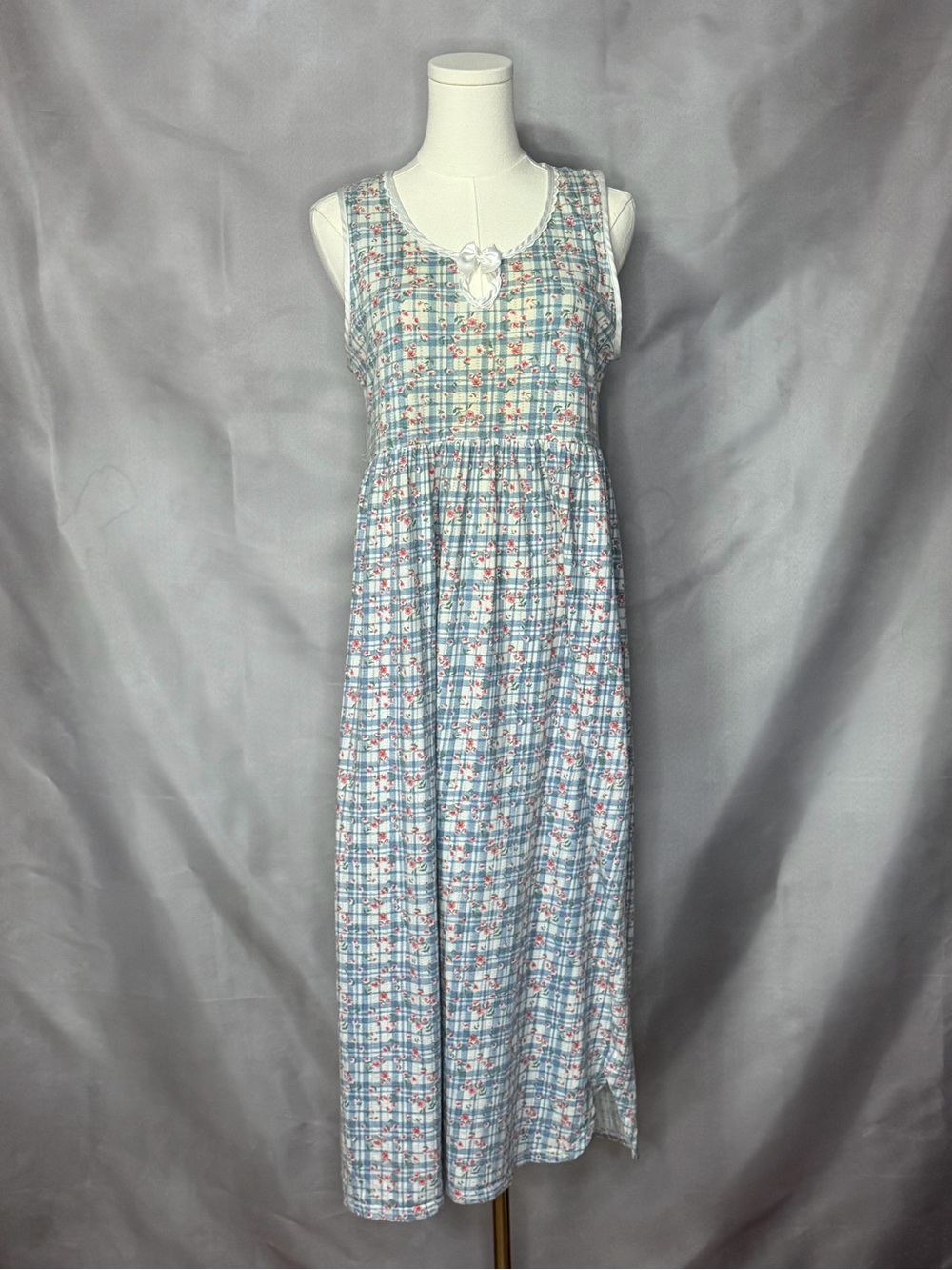 Honors Intimates Sleeveless Nightgown 90s Vintage